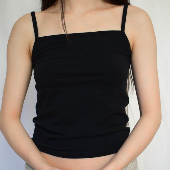 Comfy Black Tank Top - Picture 3 of 4